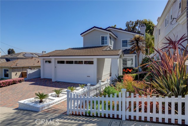 1550 11th Street, Manhattan Beach, California 90266, 5 Bedrooms Bedrooms, ,2 BathroomsBathrooms,Residential,Sold,11th,SB21069191