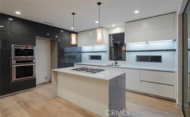 228 Helberta Avenue, Redondo Beach, California 90277, 5 Bedrooms Bedrooms, ,5 BathroomsBathrooms,Residential,Sold,Helberta,PV18015757