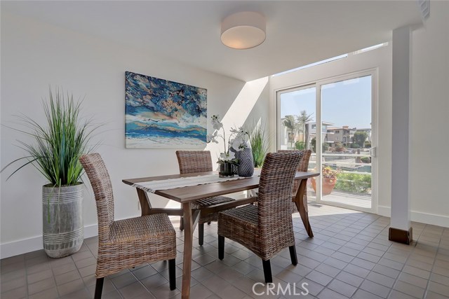 323 29th Street, Manhattan Beach, California 90266, ,Residential Income,Sold,29th,SB19246762