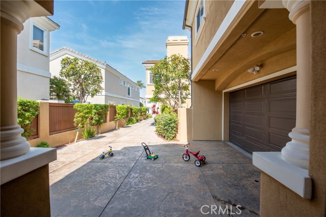 2208 Voorhees Avenue, Redondo Beach, California 90278, 4 Bedrooms Bedrooms, ,2 BathroomsBathrooms,Residential,Sold,Voorhees,SB20201467