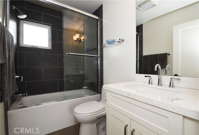 2606 Voorhees Avenue, Redondo Beach, California 90278, 3 Bedrooms Bedrooms, ,2 BathroomsBathrooms,Residential,Sold,Voorhees,SB19114138