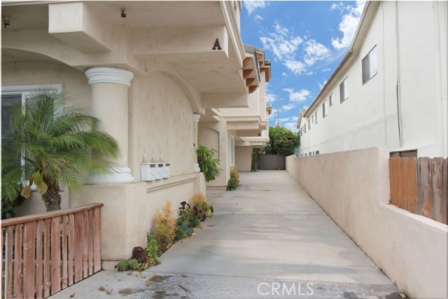 2305 Carnegie Lane, Redondo Beach, California 90278, 3 Bedrooms Bedrooms, ,2 BathroomsBathrooms,Residential,Sold,Carnegie,SB19145300