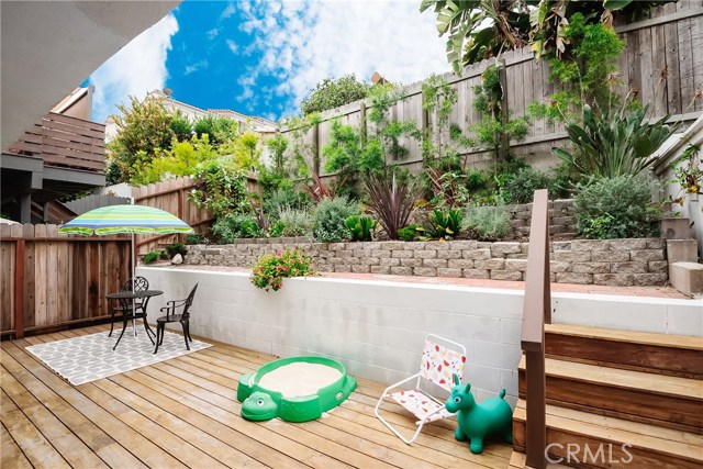 1539 Stanford Avenue, Redondo Beach, California 90278, 3 Bedrooms Bedrooms, ,1 BathroomBathrooms,Residential,Sold,Stanford,SB20109764