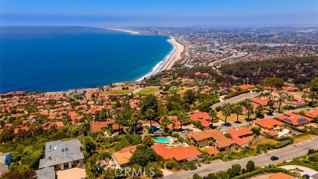 849 Rincon Lane, Palos Verdes Estates, California 90274, 3 Bedrooms Bedrooms, ,2 BathroomsBathrooms,Residential,Sold,Rincon,PV21117002