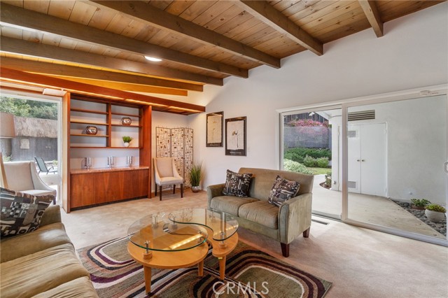 4 Spinning Wheel Lane, Rolling Hills Estates, California 90274, 4 Bedrooms Bedrooms, ,3 BathroomsBathrooms,Residential,Sold,Spinning Wheel,SB21079311
