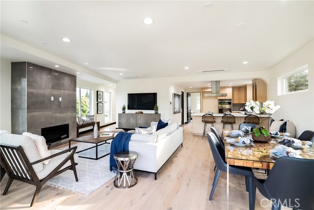 636 Vincent Park, Redondo Beach, California 90277, 3 Bedrooms Bedrooms, ,2 BathroomsBathrooms,Residential,Sold,Vincent Park,SB19274738