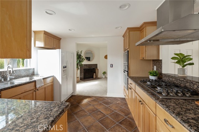 315 Maria Avenue, Redondo Beach, California 90277, 3 Bedrooms Bedrooms, ,2 BathroomsBathrooms,Residential,Sold,Maria,SB21146814