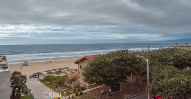 116 26th Street, Manhattan Beach, California 90266, 2 Bedrooms Bedrooms, ,2 BathroomsBathrooms,Residential,Sold,26th,SB21017134