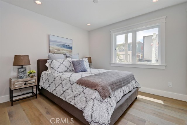 700 Loma Drive, Hermosa Beach, California 90254, 3 Bedrooms Bedrooms, ,3 BathroomsBathrooms,Residential,Sold,Loma,SB18137113