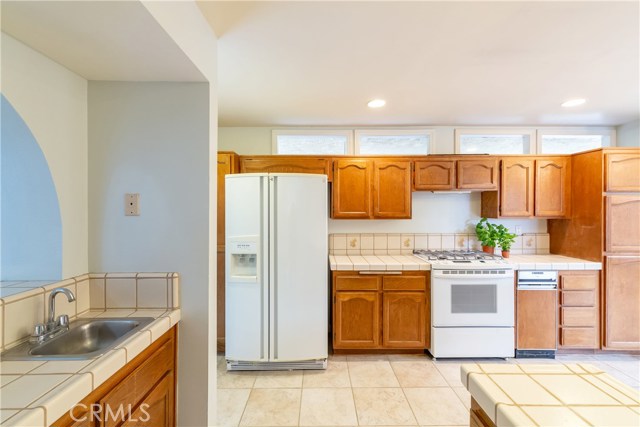 2100 Bataan Road, Redondo Beach, California 90278, 3 Bedrooms Bedrooms, ,2 BathroomsBathrooms,Residential,Sold,Bataan,SB19141243