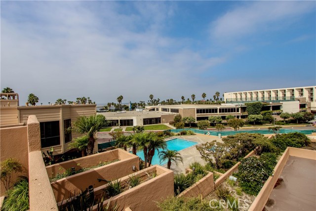 130 The Village, Redondo Beach, California 90277, 2 Bedrooms Bedrooms, ,2 BathroomsBathrooms,Residential,Sold,The Village,SB20183563