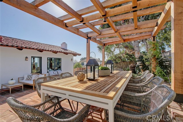 607 Gould Terrace, Hermosa Beach, California 90254, 3 Bedrooms Bedrooms, ,3 BathroomsBathrooms,Residential,Sold,Gould,SB21042448
