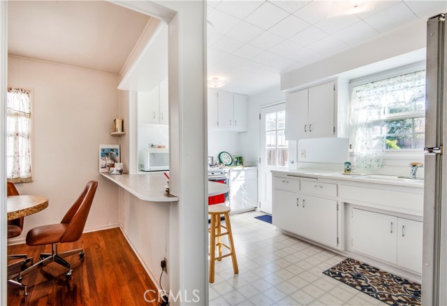 1166 Magnolia Avenue, Manhattan Beach, California 90266, 3 Bedrooms Bedrooms, ,2 BathroomsBathrooms,Residential,Sold,Magnolia,SB19063991 1166 Magnolia Avenue, Manhattan Beach, California 90266, 3 Bedrooms Bedrooms, ,2 BathroomsBathrooms,Residential,Sold,Magnolia,SB19063991