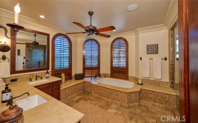 2121 Paseo Del Mar PVE - Master Bathroom