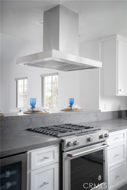 2100 Vanderbilt Lane, Redondo Beach, California 90278, 3 Bedrooms Bedrooms, ,2 BathroomsBathrooms,Residential,Sold,Vanderbilt,SB20174420