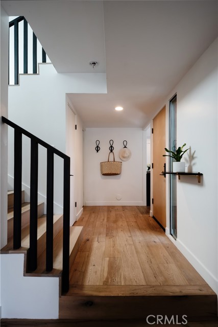 587 36th Street, Manhattan Beach, California 90266, 3 Bedrooms Bedrooms, ,2 BathroomsBathrooms,Residential,Sold,36th,SB21105044