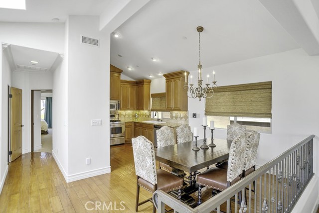 Space flows from one room to the next - casual and breezy