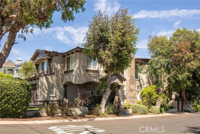 931 17th Street, Manhattan Beach, California 90266, 6 Bedrooms Bedrooms, ,4 BathroomsBathrooms,Residential,Sold,17th,SB19069902