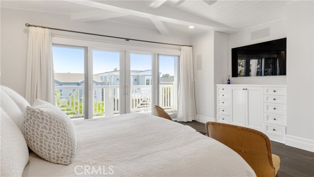 549 3rd Street, Manhattan Beach, California 90266, 5 Bedrooms Bedrooms, ,5 BathroomsBathrooms,Residential,Sold,3rd,SB21052350
