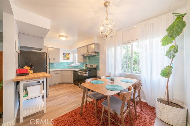 1 Bed Home for Sale in Los Feliz, California