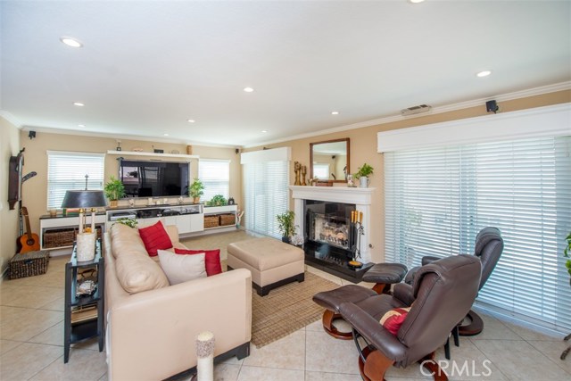 113 Guadalupe Avenue, Redondo Beach, California 90277, 4 Bedrooms Bedrooms, ,3 BathroomsBathrooms,Residential,Sold,Guadalupe,IG18073720