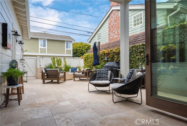 539 23rd Street, Manhattan Beach, California 90266, 5 Bedrooms Bedrooms, ,2 BathroomsBathrooms,Residential,Sold,23rd,SB21059502