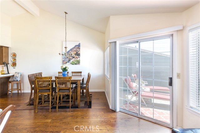 407 Anita Street, Redondo Beach, California 90278, 3 Bedrooms Bedrooms, ,3 BathroomsBathrooms,Residential,Sold,Anita,SB18113069