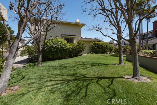 12 Grenada Court, Manhattan Beach, California 90266, 2 Bedrooms Bedrooms, ,2 BathroomsBathrooms,Residential,Sold,Grenada,SB18090218