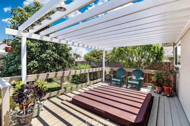 2001 Plant Ave Avenue, Redondo Beach, California 90278, 3 Bedrooms Bedrooms, ,2 BathroomsBathrooms,Residential,Sold,Plant Ave,SB17217335