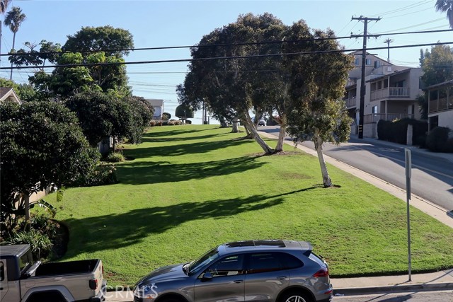 1901 Spreckels Lane, Redondo Beach, California 90278, 4 Bedrooms Bedrooms, ,3 BathroomsBathrooms,Residential,Sold,Spreckels,SB20206979