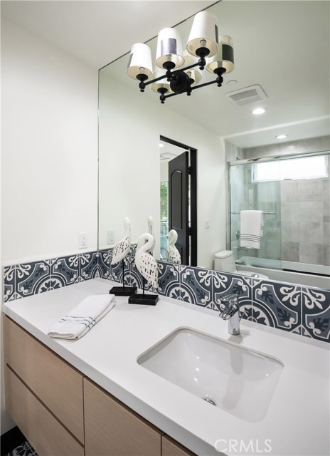 636 Vincent Park, Redondo Beach, California 90277, 3 Bedrooms Bedrooms, ,2 BathroomsBathrooms,Residential,Sold,Vincent Park,SB19274738