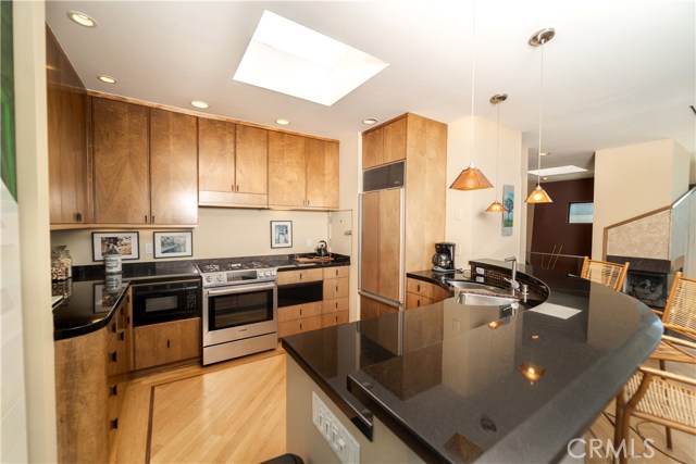 113 19th Street, Manhattan Beach, California 90266, 3 Bedrooms Bedrooms, ,2 BathroomsBathrooms,Residential,Sold,19th,SB20062018