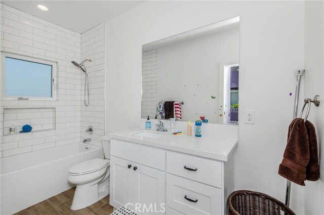 1325 Gertruda Avenue, Redondo Beach, California 90277, 5 Bedrooms Bedrooms, ,4 BathroomsBathrooms,Residential,Sold,Gertruda,SB20095721