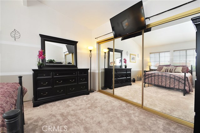 Large Master Bedroom Mirror Closet Doors