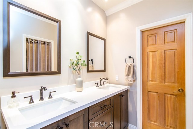 2 Bed Home for Sale in Los Angeles, California