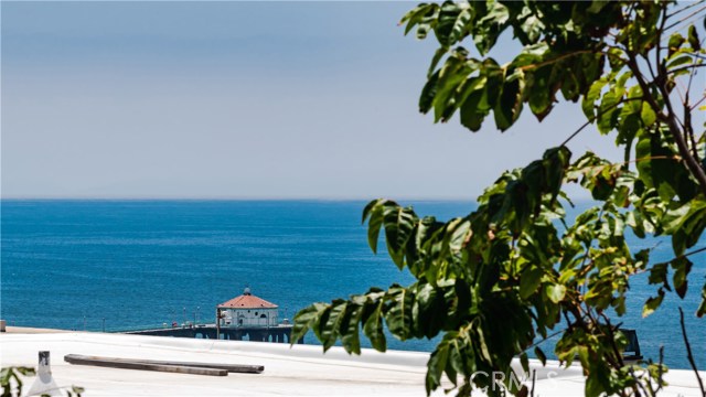 1909 Highland Avenue, Manhattan Beach, California 90266, 2 Bedrooms Bedrooms, ,2 BathroomsBathrooms,Residential,Sold,Highland,SB20120901