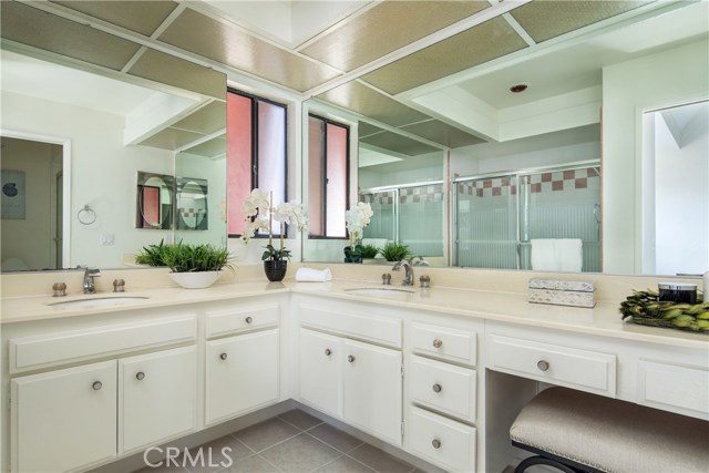 3 Bed Home for Sale in Los Angeles, California