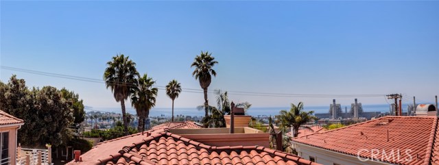 716 Lucia Avenue, Redondo Beach, California 90277, 3 Bedrooms Bedrooms, ,2 BathroomsBathrooms,Residential,Sold,Lucia,PV20207865