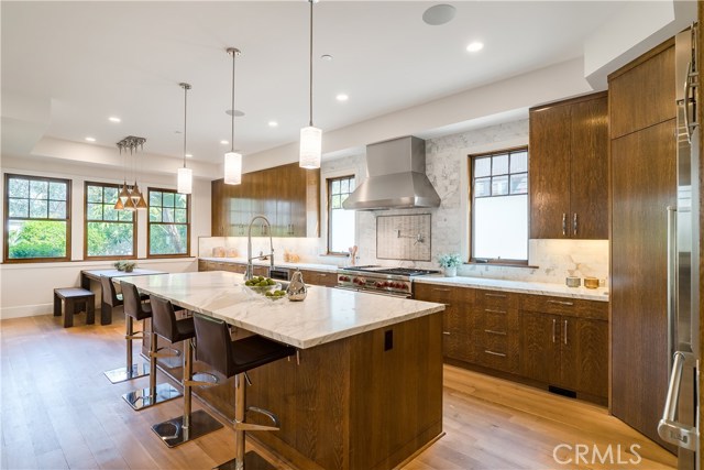 709 26th Street, Manhattan Beach, California 90266, 5 Bedrooms Bedrooms, ,4 BathroomsBathrooms,Residential,Sold,26th,SB19065804