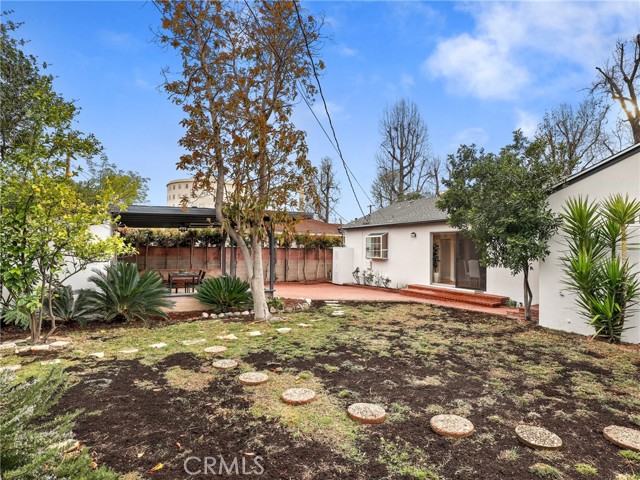 2 Bed Home for Sale in Van Nuys, California