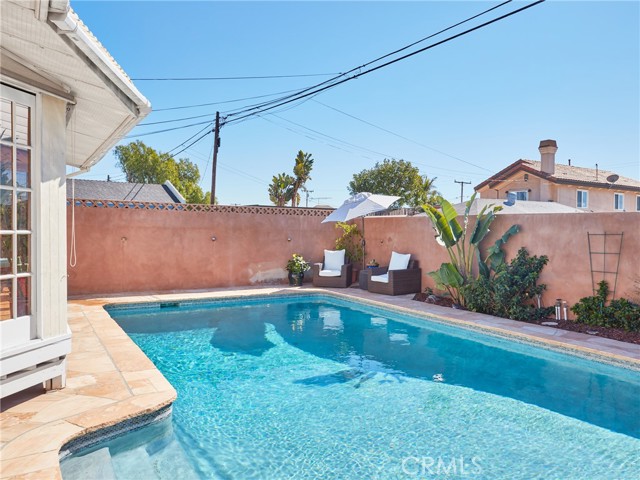 3 Bed Home for Sale in Hawthorne, California