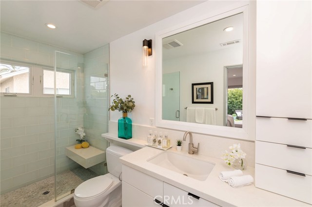 2219 Graham Avenue, Redondo Beach, California 90278, 3 Bedrooms Bedrooms, ,1 BathroomBathrooms,Residential,Sold,Graham,SB19216954