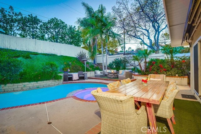 1928 Velez Drive, Rancho Palos Verdes, California 90275, 4 Bedrooms Bedrooms, ,2 BathroomsBathrooms,Residential,Sold,Velez,SB21055701