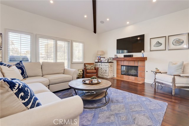 202 Irena Avenue, Redondo Beach, California 90277, 3 Bedrooms Bedrooms, ,2 BathroomsBathrooms,Residential,Sold,Irena,SB19090695