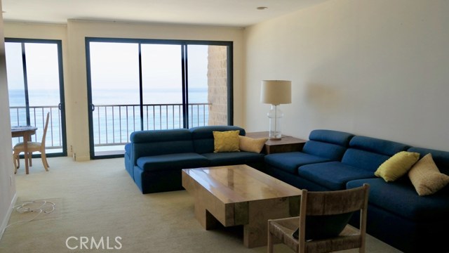 727 Esplanade, Redondo Beach, California 90277, 2 Bedrooms Bedrooms, ,2 BathroomsBathrooms,Residential,Sold,Esplanade,SB18139902