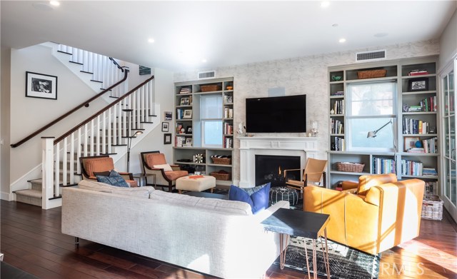 756 36th Street, Manhattan Beach, California 90266, 6 Bedrooms Bedrooms, ,3 BathroomsBathrooms,Residential,Sold,36th,SB20029845