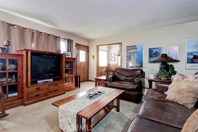 1031 Avenue D, Redondo Beach, California 90277, 3 Bedrooms Bedrooms, ,1 BathroomBathrooms,Residential,Sold,Avenue D,SB19263186