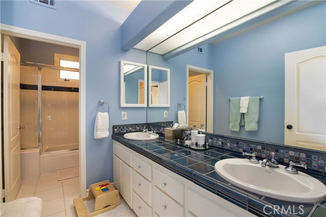 4 Bed Home for Sale in Calabasas, California