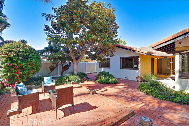 27925 Pontevedra Drive, Rancho Palos Verdes, California 90275, 4 Bedrooms Bedrooms, ,1 BathroomBathrooms,Residential,Sold,Pontevedra,PV17112194