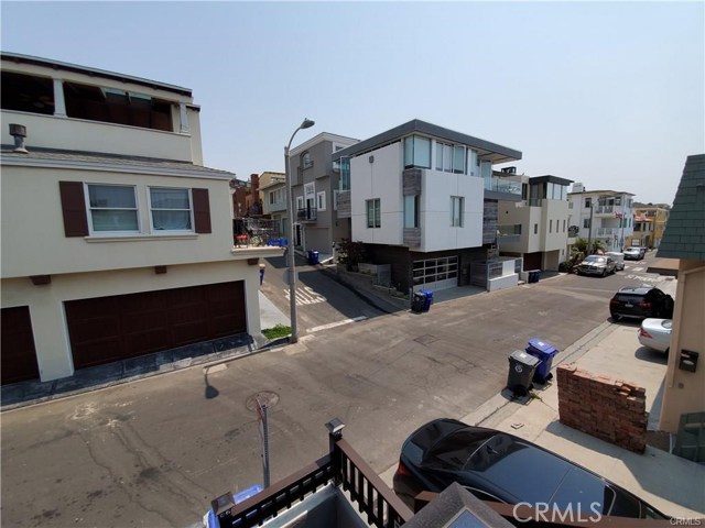 3212 The Strand, Manhattan Beach, California 90266, 3 Bedrooms Bedrooms, ,2 BathroomsBathrooms,Residential,Sold,The Strand,IN21015203